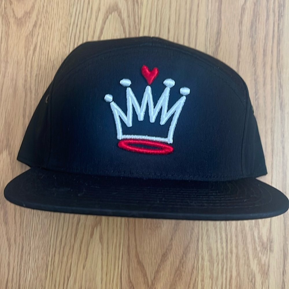 Queen of Hearts black SnapBack hat